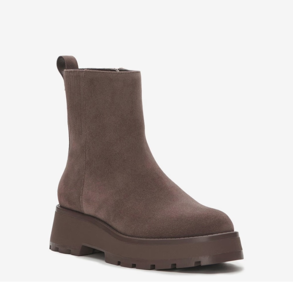 VINCE CAMUTO Neframes Booties Size 6.5 Brown NWOB Suede Chunky Boot Fall Casual